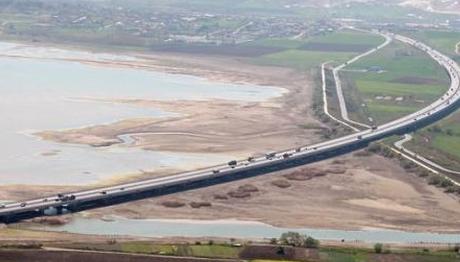 Geçmiş deneyimlere rağmen yapılan yanlışa yine devam....