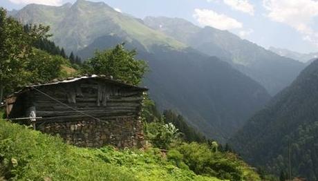 RİZE, FIRTINA VADİSİ!